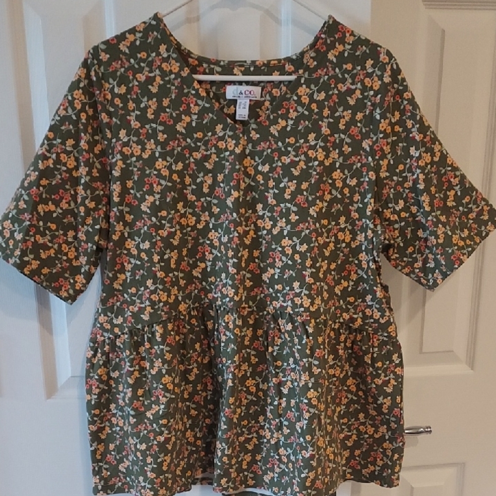 Women's Floral Blouse in Green